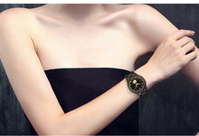 Load image into Gallery viewer, Uniek Houten Horloge voor Vrouwen: Elegante Kwartsbeweging met Stijlvolle 20mm Band - wisheswinkel
